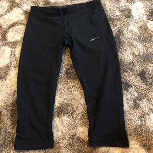 Nike crop fit leggings